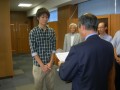 校長から賞状の授与