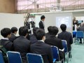 熱心に聞き入る学生たち